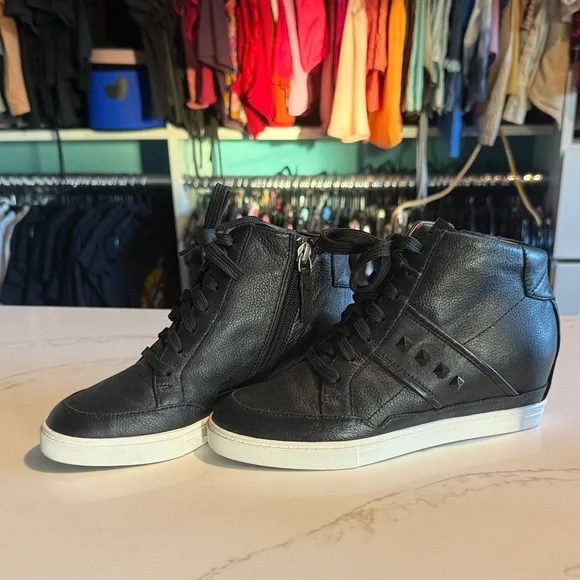 Black sneaker wedges - Picture 2 of 3